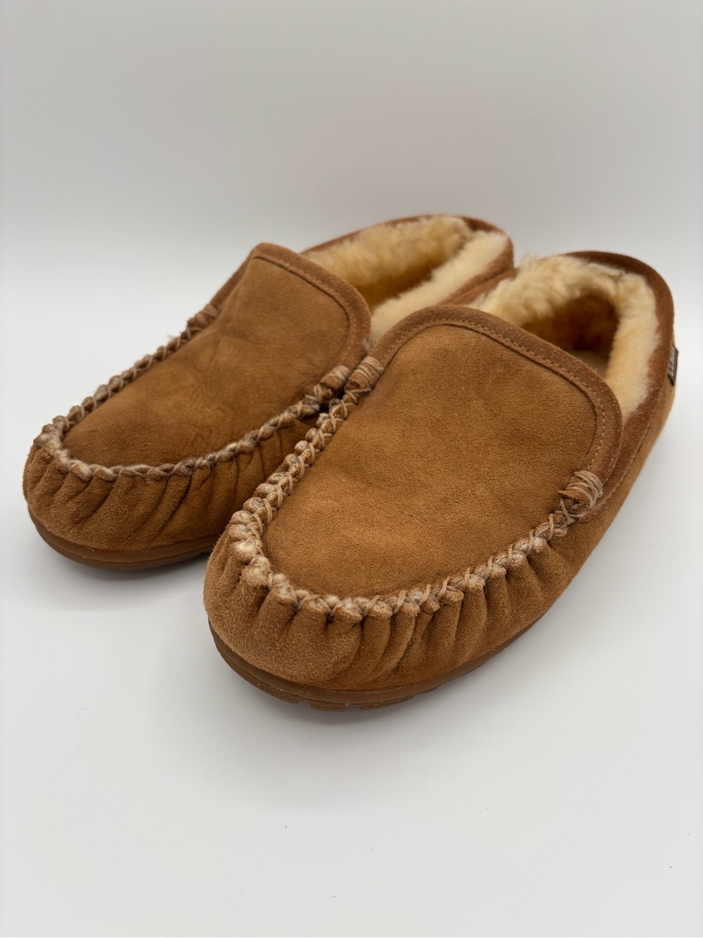 L.L. Bean Men's Size 8 Wicked Good Venetian Suede Slippers Shearling-Lined